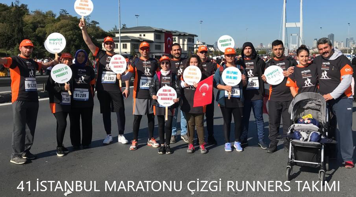 41. İstanbul Maratonu'nda Çizgi Runners olarak SERÇEV yararına koştuk.
